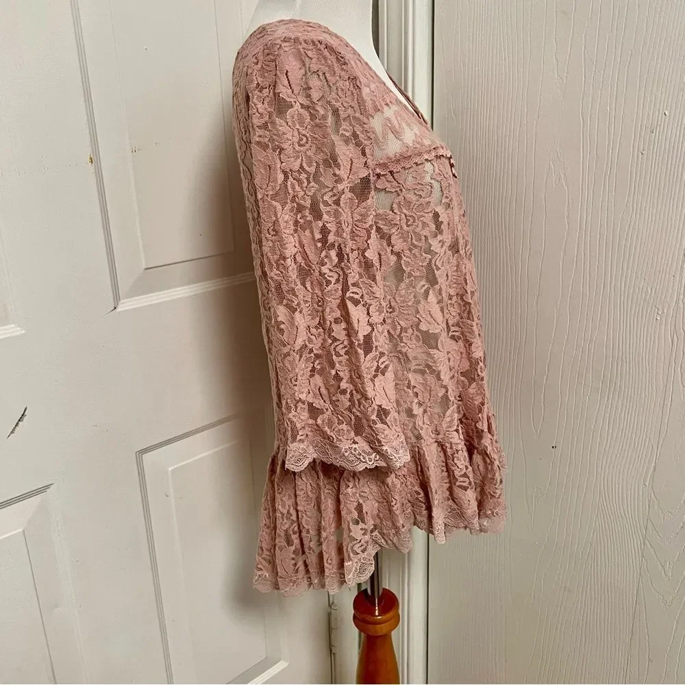Free People Lily Lace Bell Sleeve Peplum A1